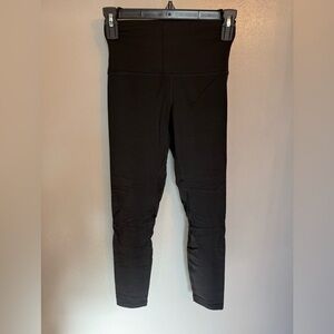 Women's Lululemon Align 7/8 Black Ribbed Leggings Size 4